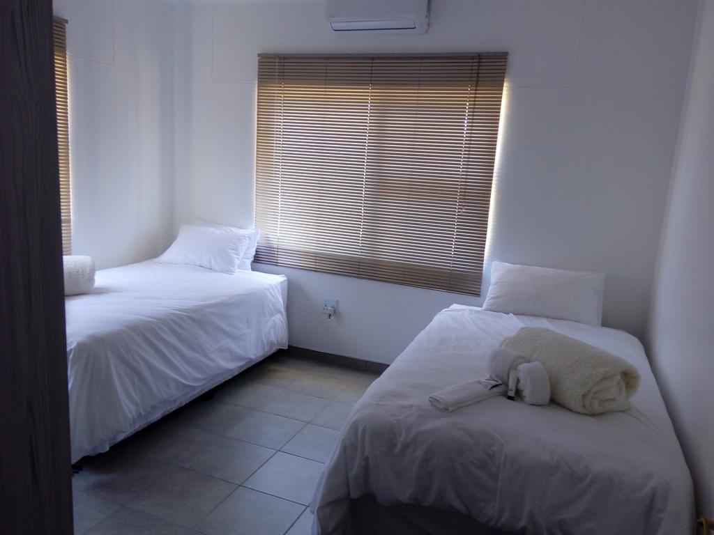 Xain Quaz Camp Hotel Gobabis ภายนอก รูปภาพ